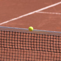 der Tennisplatz