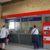 der Fahrkartenschalter